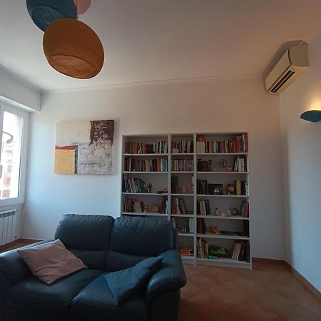 Casa Vacanze Garbatella โรม ภายนอก รูปภาพ
